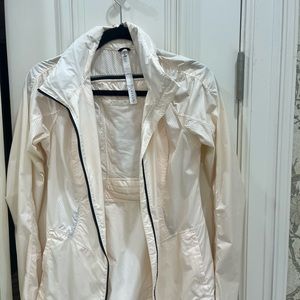 Lulu lemon wind breaker